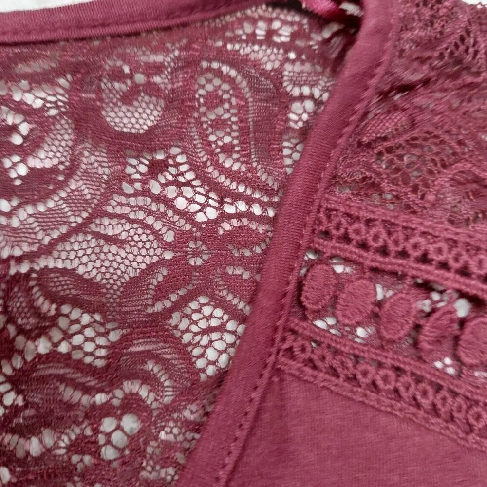 New Ambiance Maternity Top Small V-Neck Ruched Maroon Lace-Detail Long Sleeve